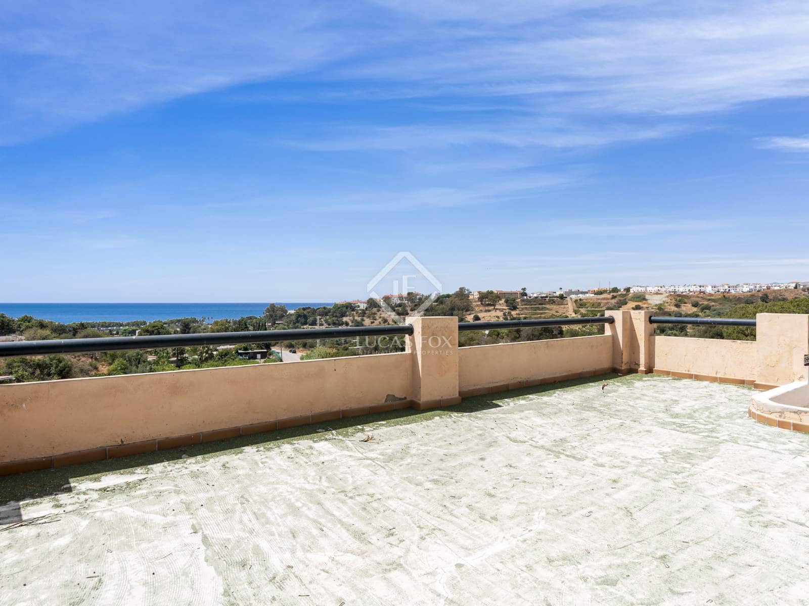 5 bedroom Villa for sale in Estepona - € 2,300,000 (Ref: 8475463)