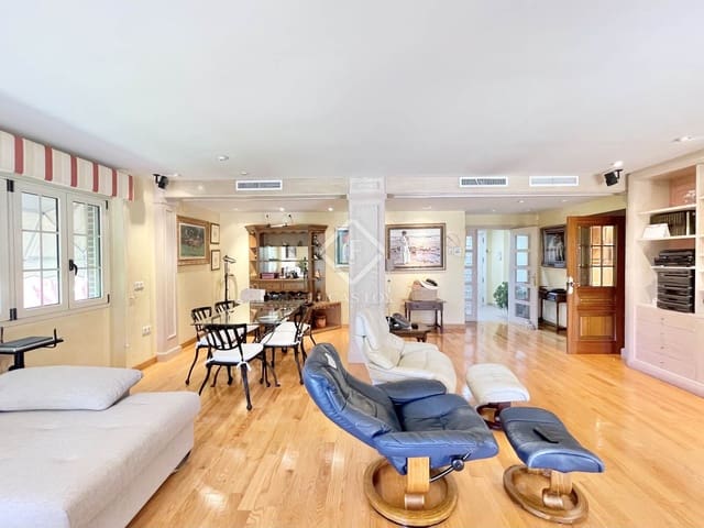 5 Zimmer Villa zu verkaufen in Alicante / Alacant Stadt mit Pool Garage - 1.590.000 € (Ref: 8476991)