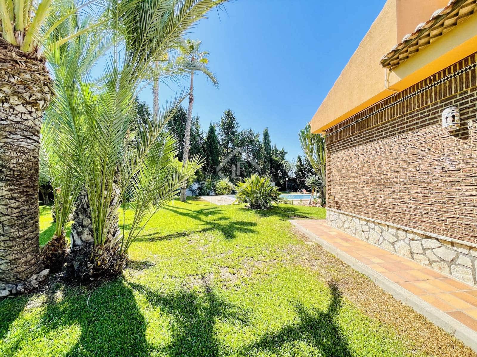 5 bedroom Villa for sale in Alicante / Alacant city with pool garage - € 1,590,000 (Ref: 8476991)