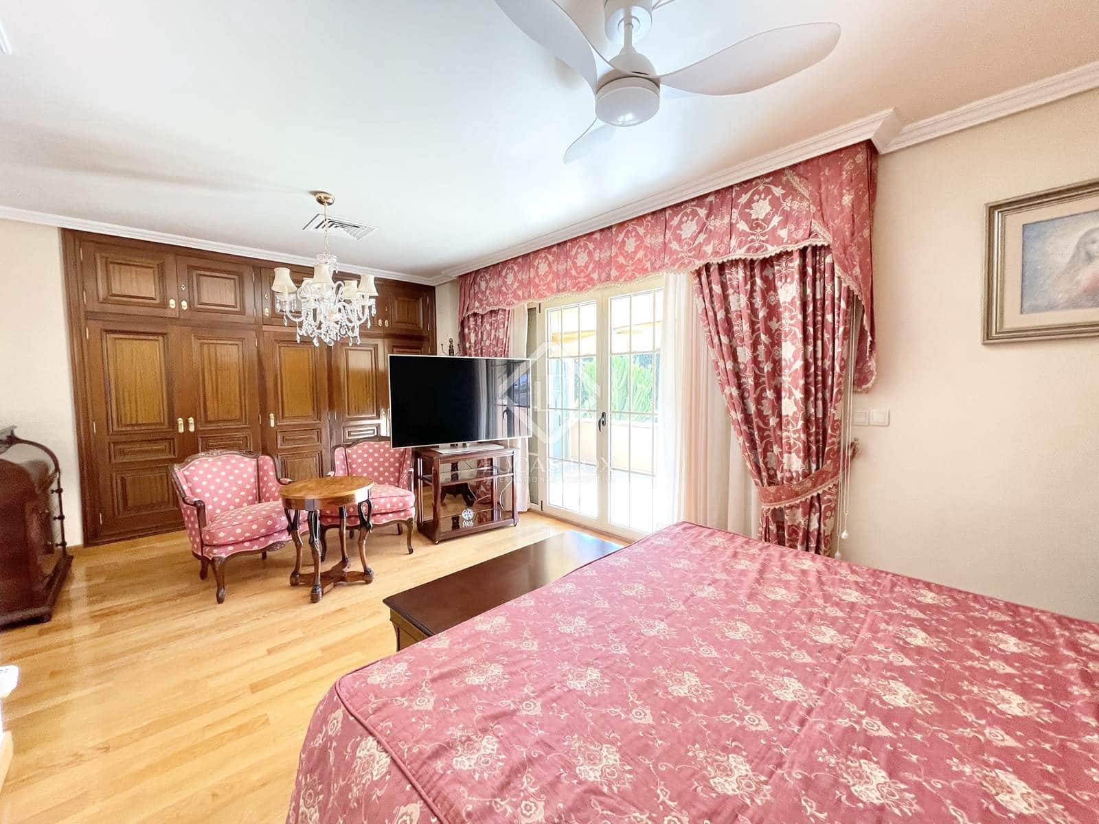 5 bedroom Villa for sale in Alicante / Alacant city with pool garage - € 1,590,000 (Ref: 8476991)