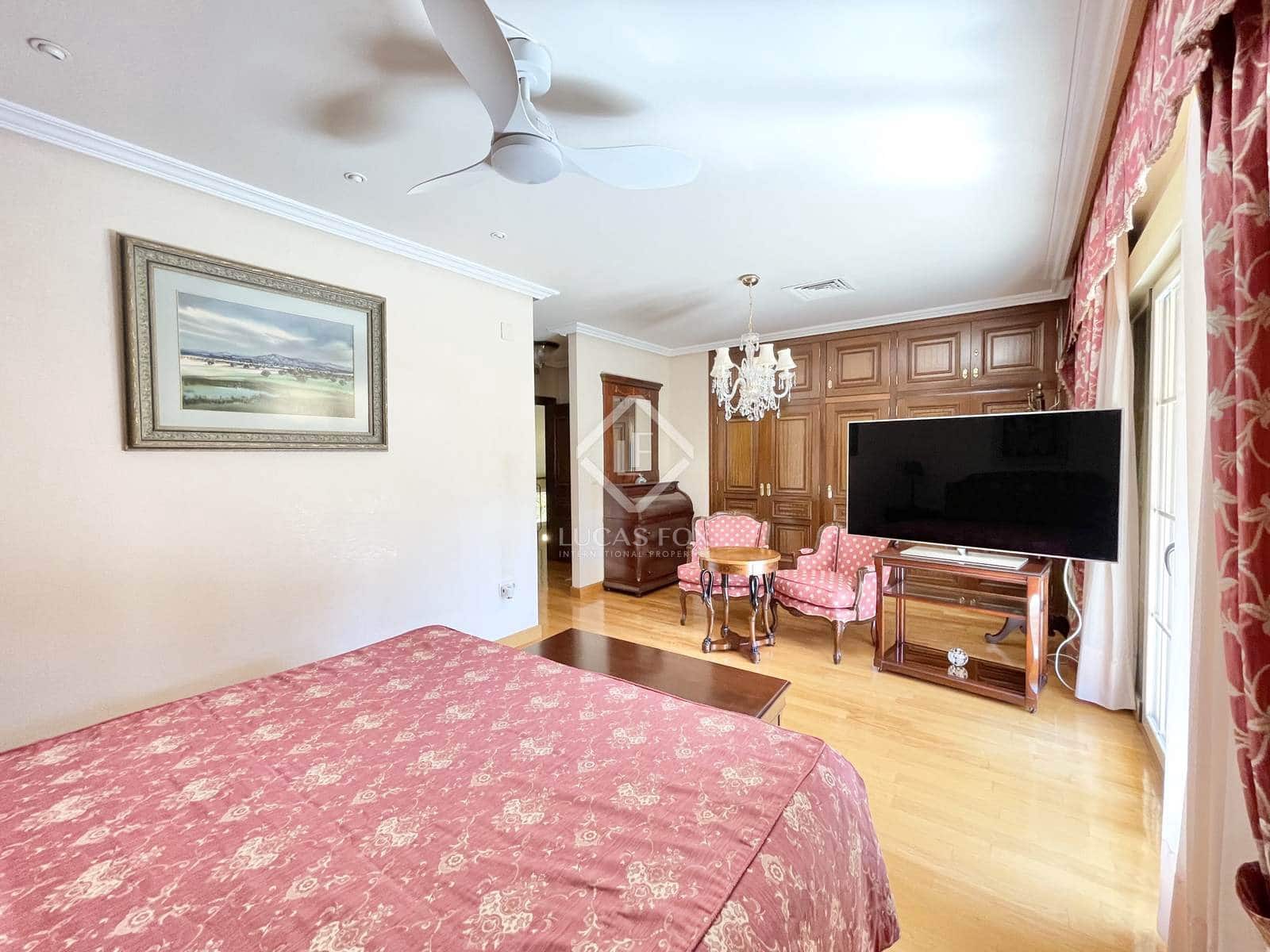 5 bedroom Villa for sale in Alicante / Alacant city with pool garage - € 1,590,000 (Ref: 8476991)