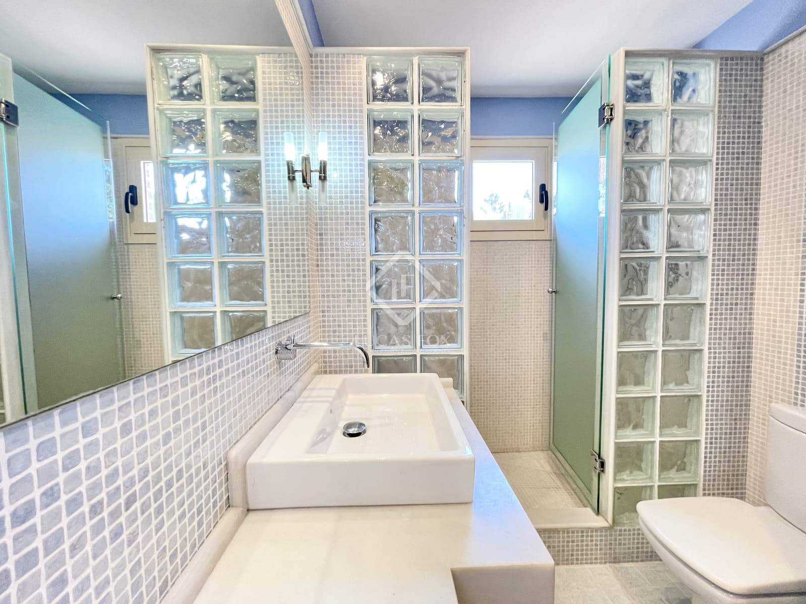 5 bedroom Villa for sale in Alicante / Alacant city with pool garage - € 1,590,000 (Ref: 8476991)