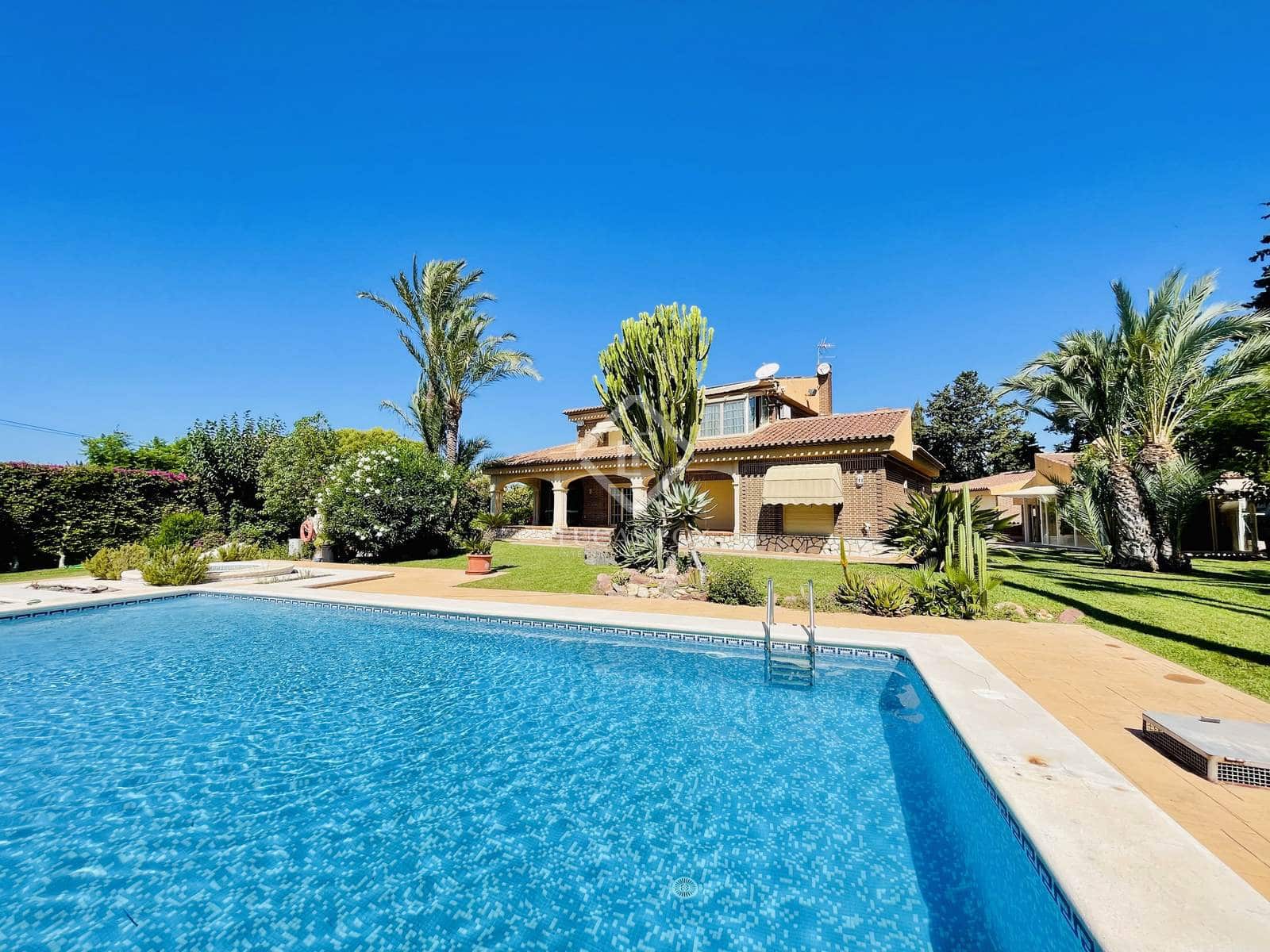 5 bedroom Villa for sale in Alicante / Alacant city with pool garage - € 1,590,000 (Ref: 8476991)