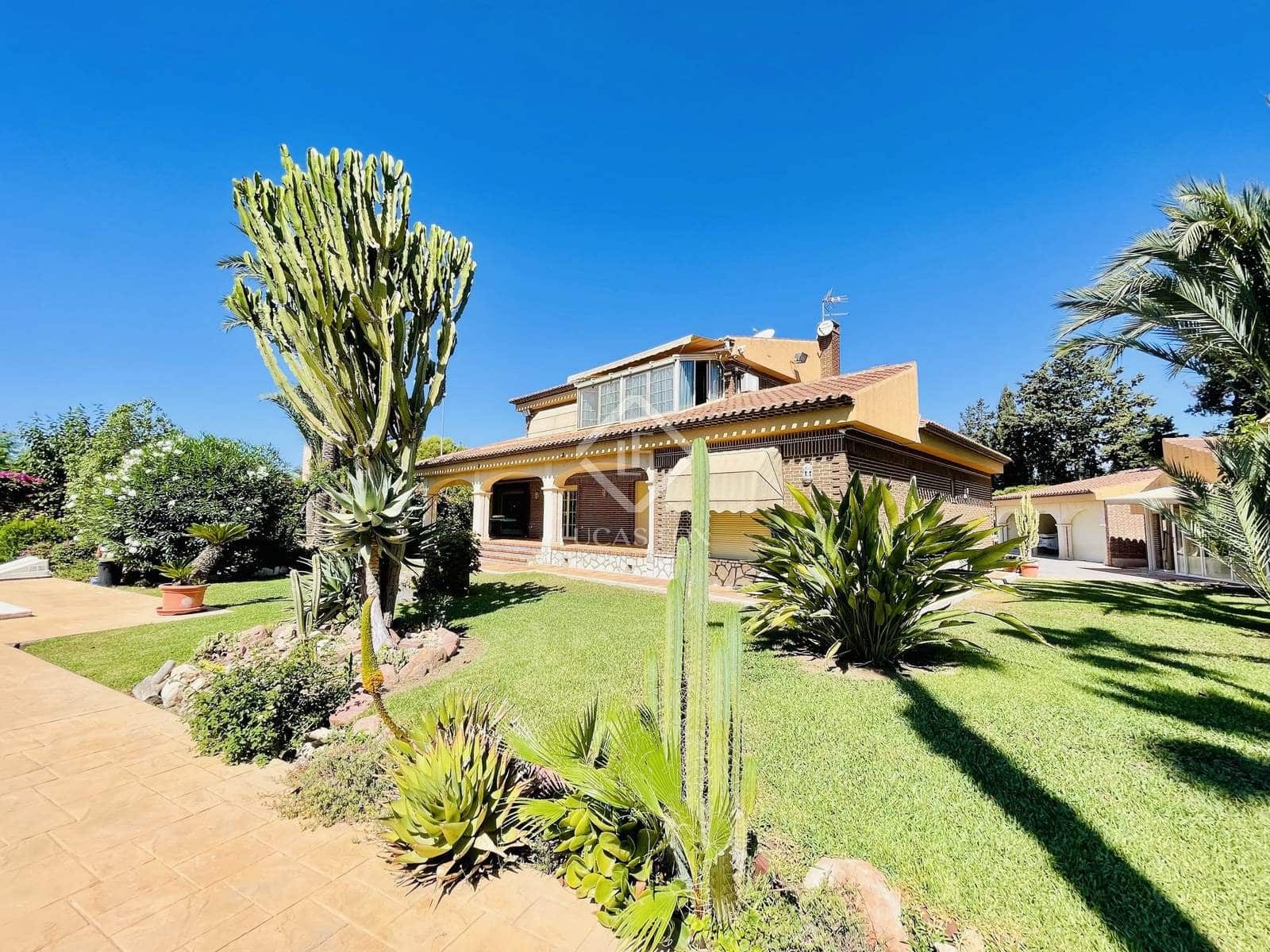 5 bedroom Villa for sale in Alicante / Alacant city with pool garage - € 1,590,000 (Ref: 8476991)