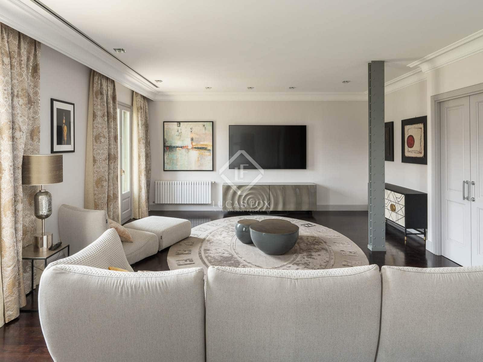 3 bedroom Apartment for rent in Barcelona city - € 9,800 (Ref: 8476992)