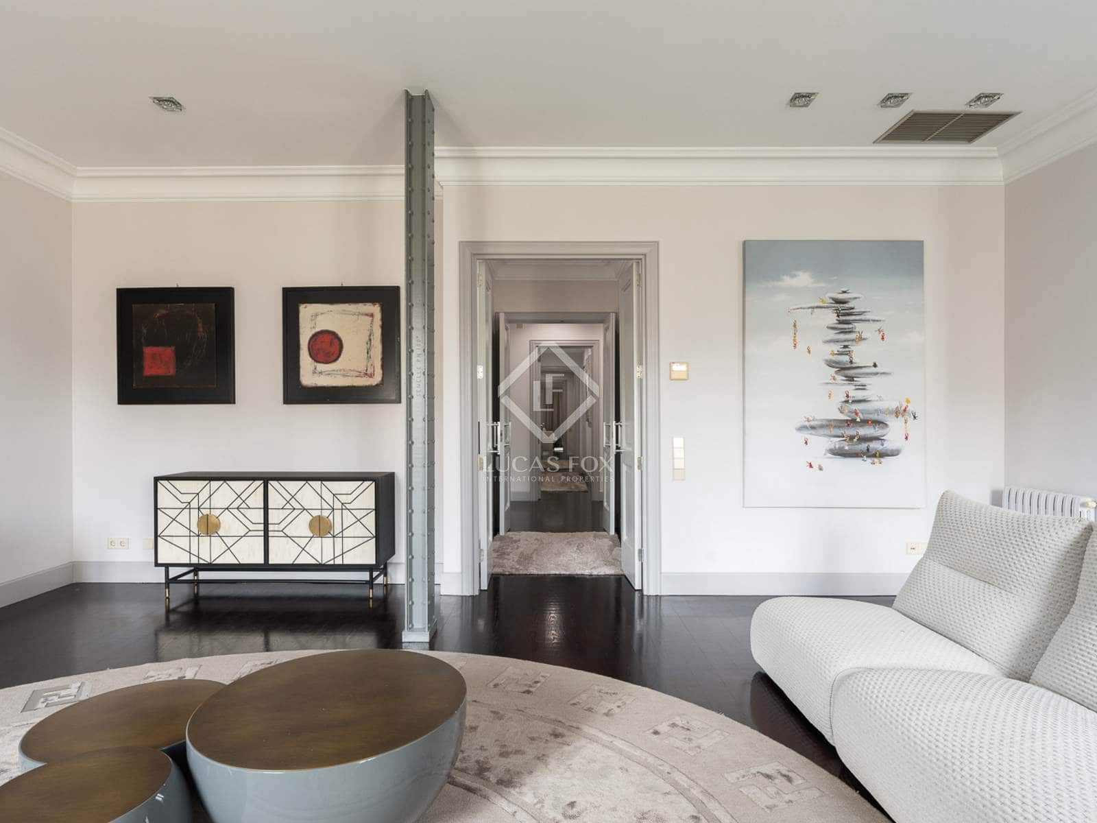 3 bedroom Apartment for rent in Barcelona city - € 9,800 (Ref: 8476992)