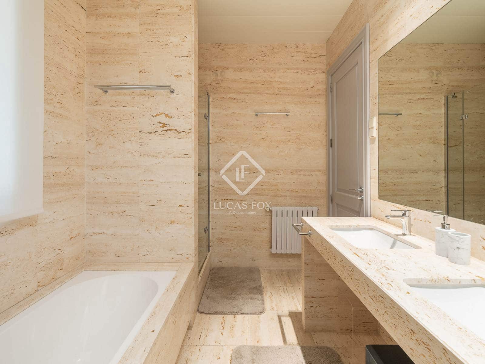 3 bedroom Apartment for rent in Barcelona city - € 9,800 (Ref: 8476992)