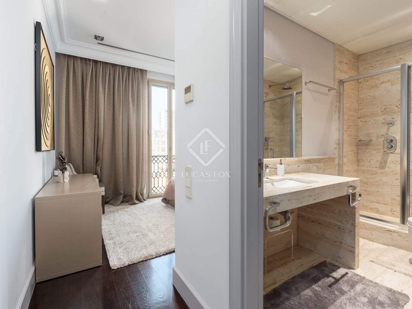 3 bedroom Apartment for rent in Barcelona city - € 9,800 (Ref: 8476992)