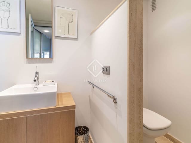 2 slaapkamer Penthouse te koop in Valencia stad met garage - € 2.100.000 (Ref: 8477027)