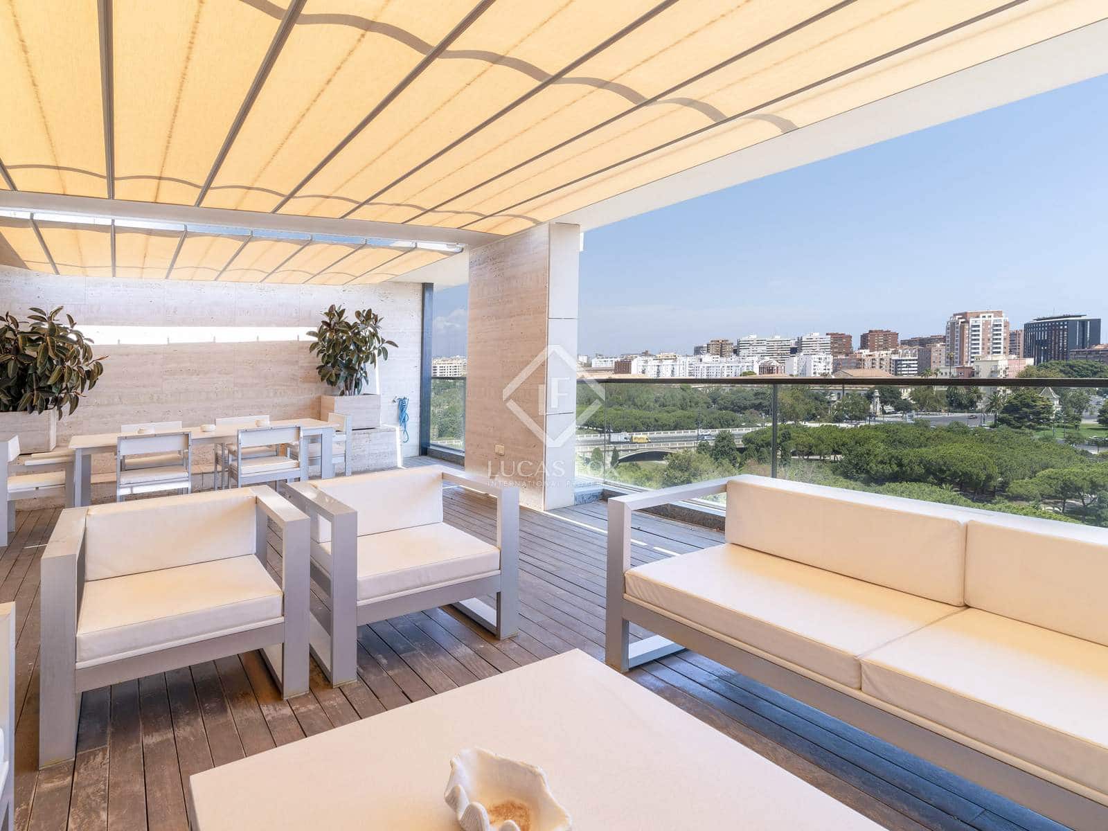 2 soveværelse Penthouse til salg i Valencia by med garage - € 2.100.000 (Ref: 8477027)