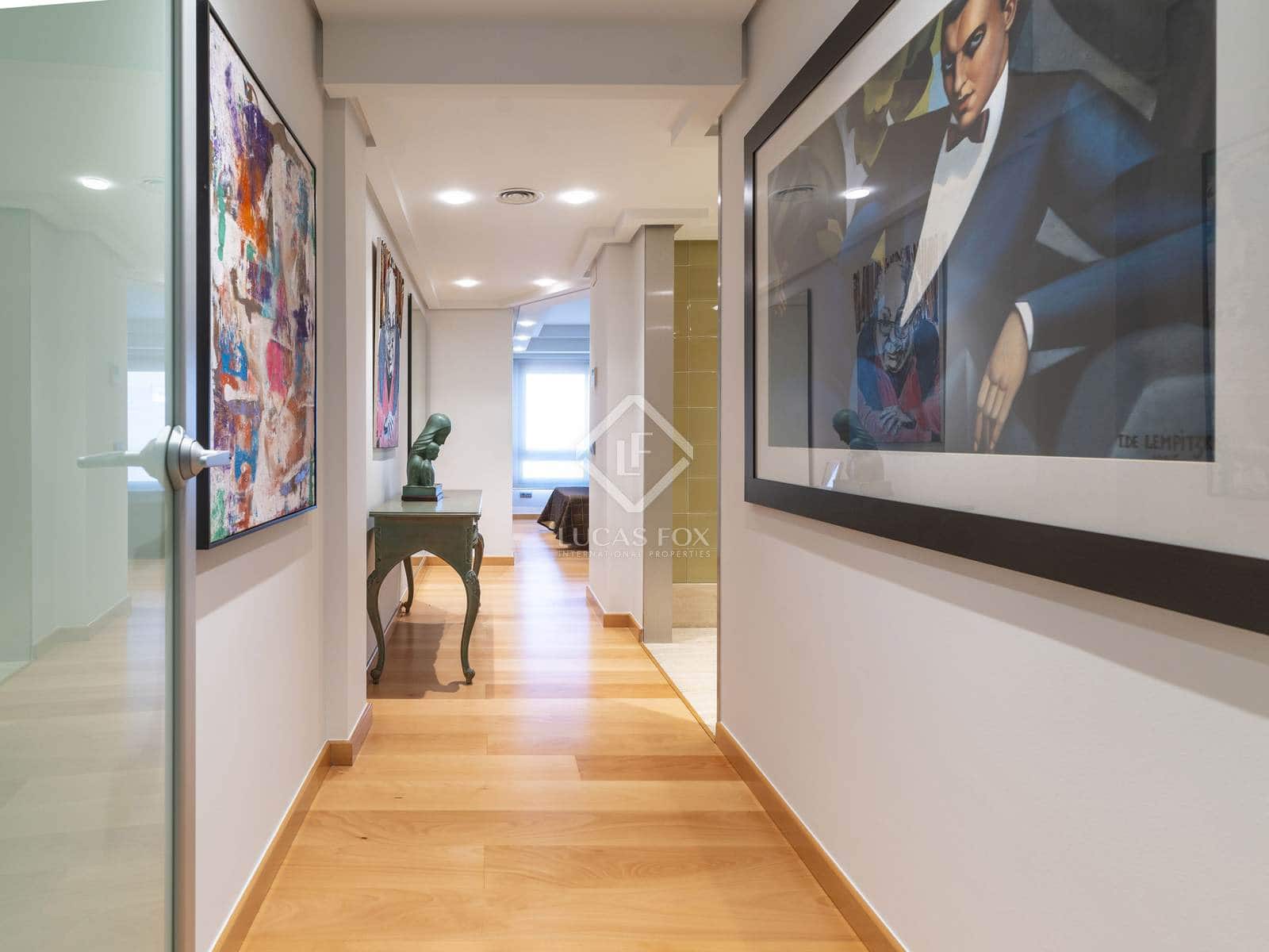 2 soveværelse Penthouse til salg i Valencia by med garage - € 2.100.000 (Ref: 8477027)