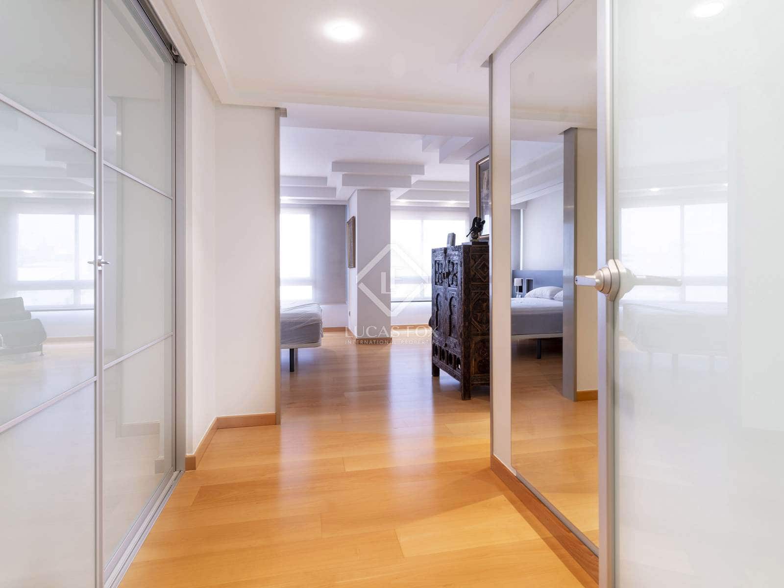 2 soveværelse Penthouse til salg i Valencia by med garage - € 2.100.000 (Ref: 8477027)