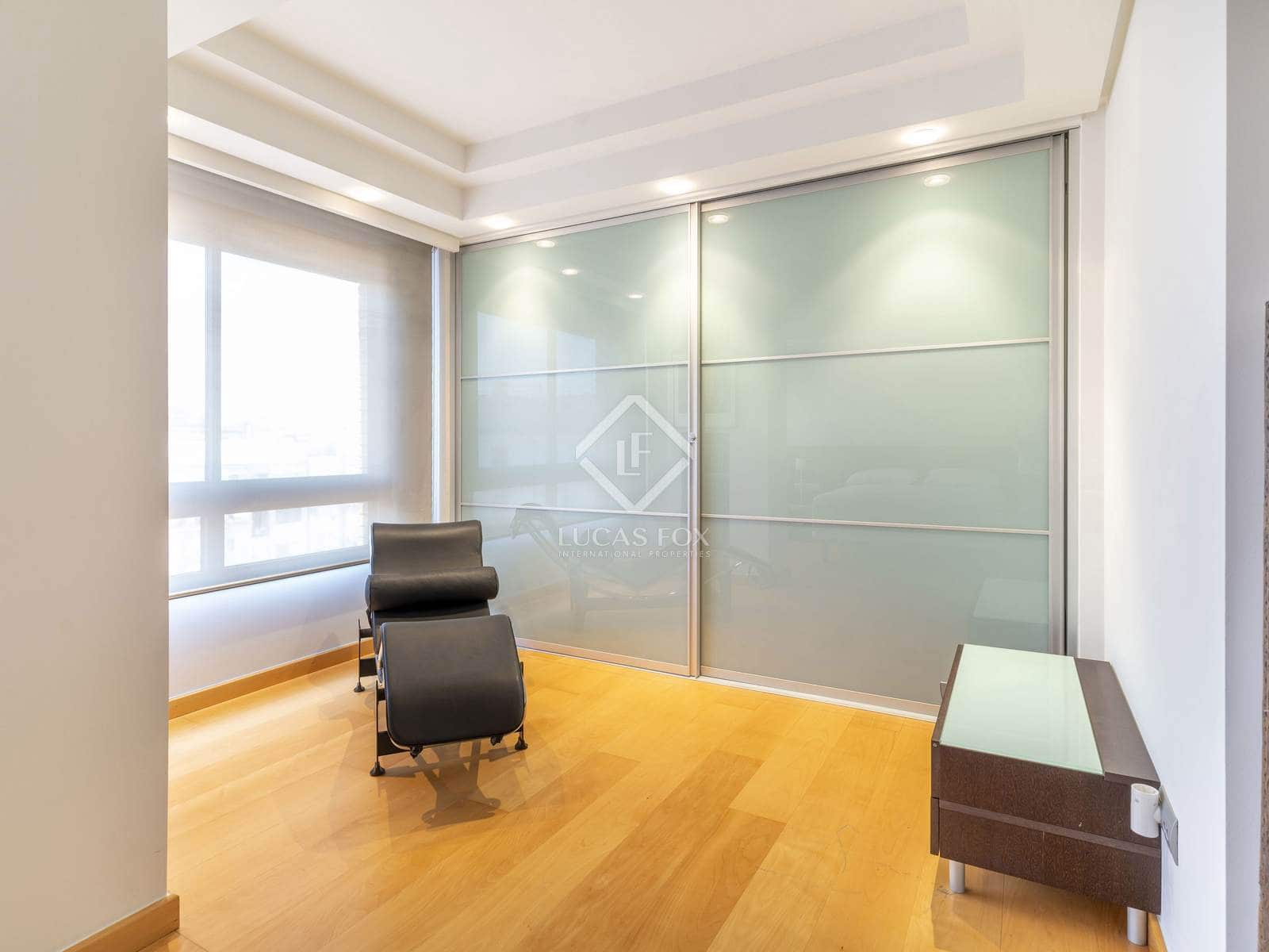 2 soveværelse Penthouse til salg i Valencia by med garage - € 2.100.000 (Ref: 8477027)