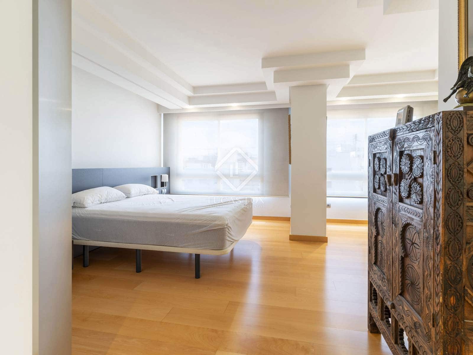 2 soveværelse Penthouse til salg i Valencia by med garage - € 2.100.000 (Ref: 8477027)