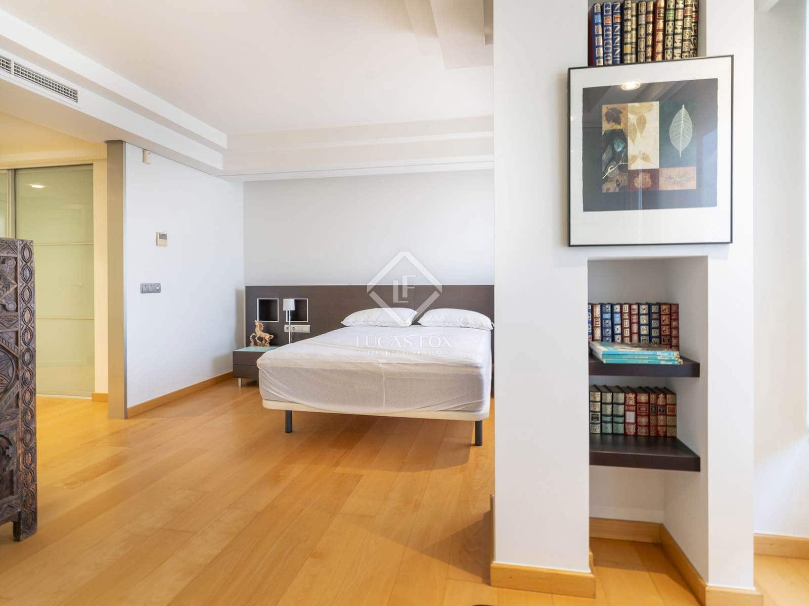 2 soveværelse Penthouse til salg i Valencia by med garage - € 2.100.000 (Ref: 8477027)