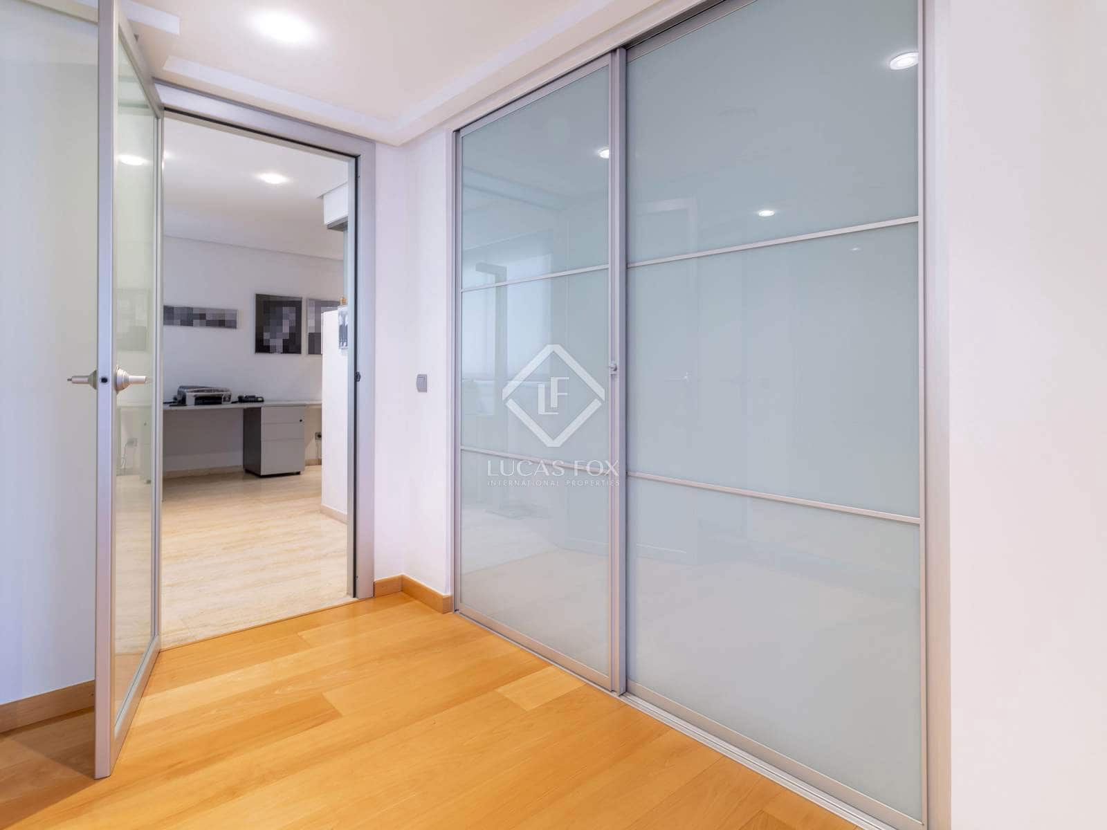 2 soveværelse Penthouse til salg i Valencia by med garage - € 2.100.000 (Ref: 8477027)