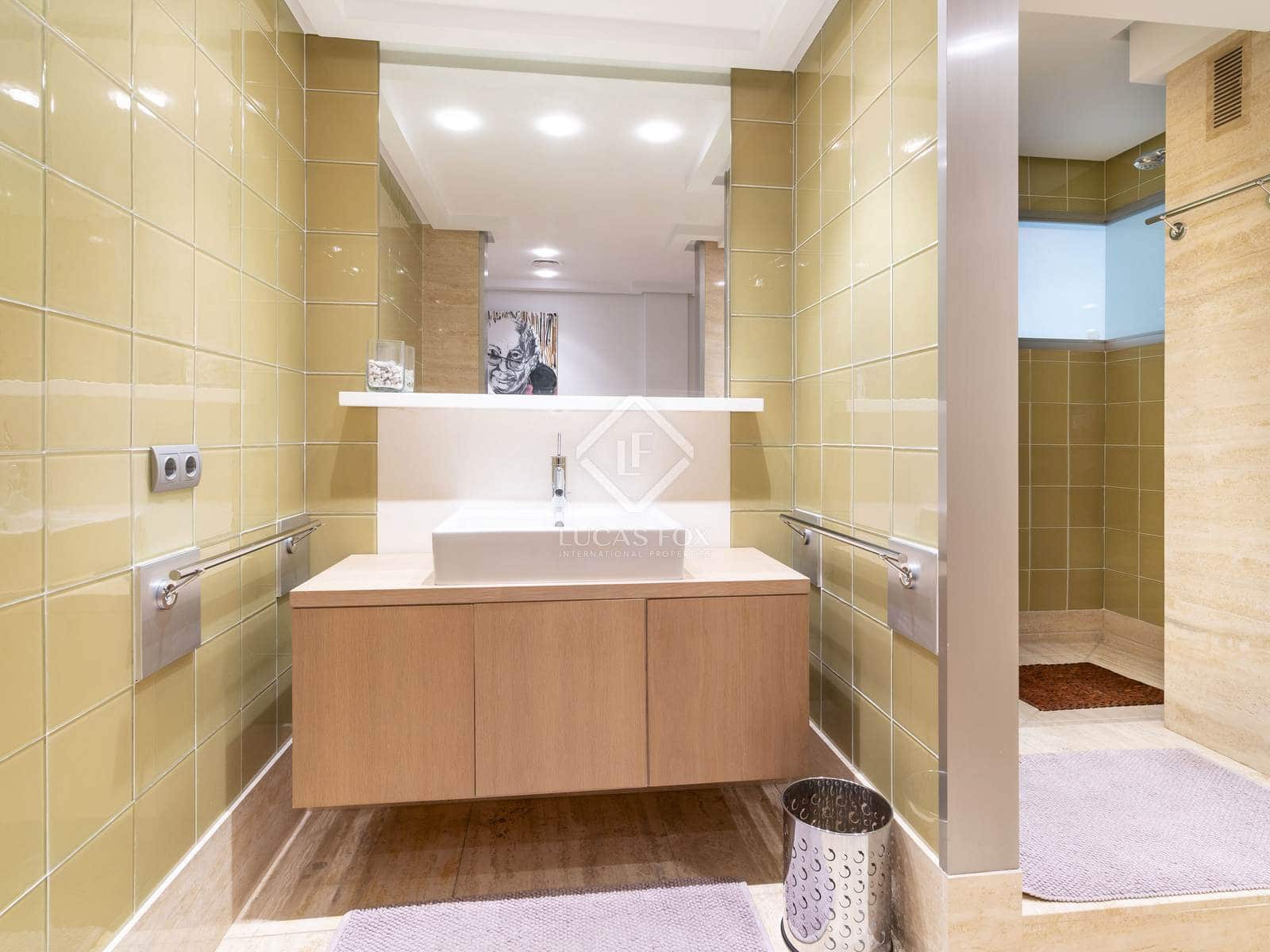 2 soveværelse Penthouse til salg i Valencia by med garage - € 2.100.000 (Ref: 8477027)