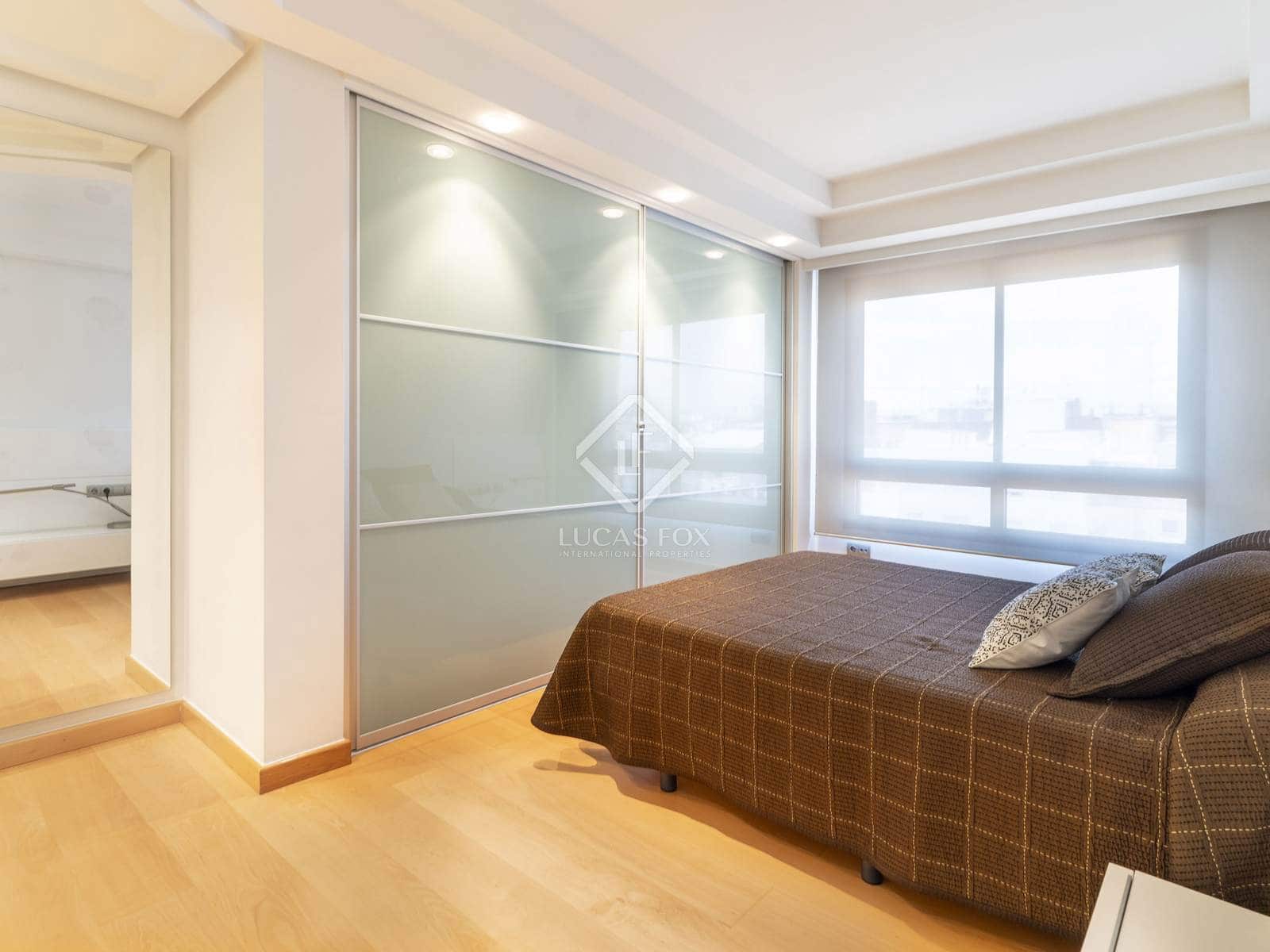 2 soveværelse Penthouse til salg i Valencia by med garage - € 2.100.000 (Ref: 8477027)