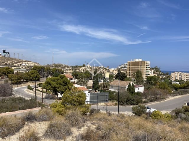 4 soveværelse Villa til salg i Venta Lanuza, El Campello med swimmingpool garage - € 755.000 (Ref: 8478814)