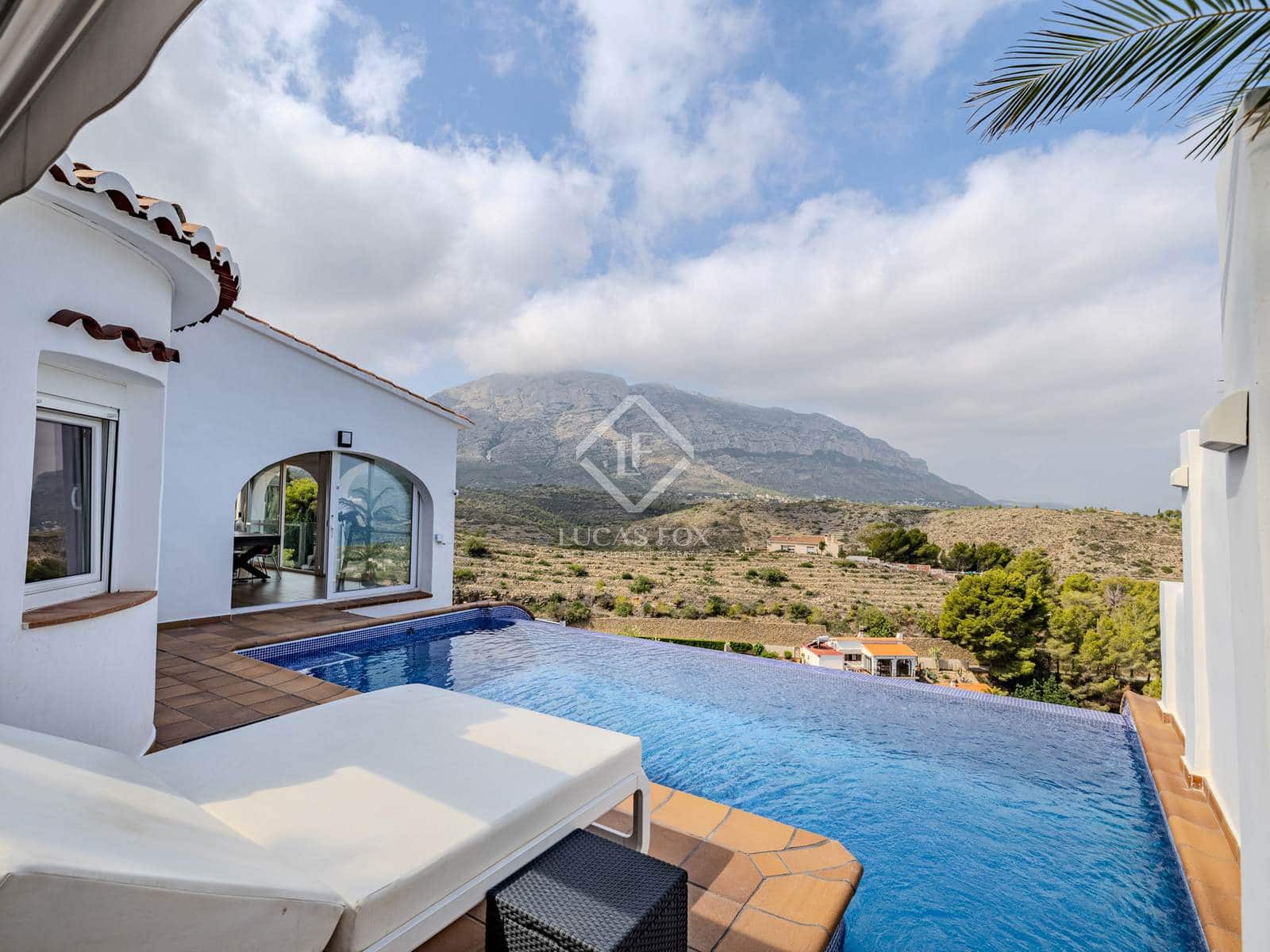 3 slaapkamer Villa te koop in Denia met zwembad garage - € 690.000 (Ref: 8484264)