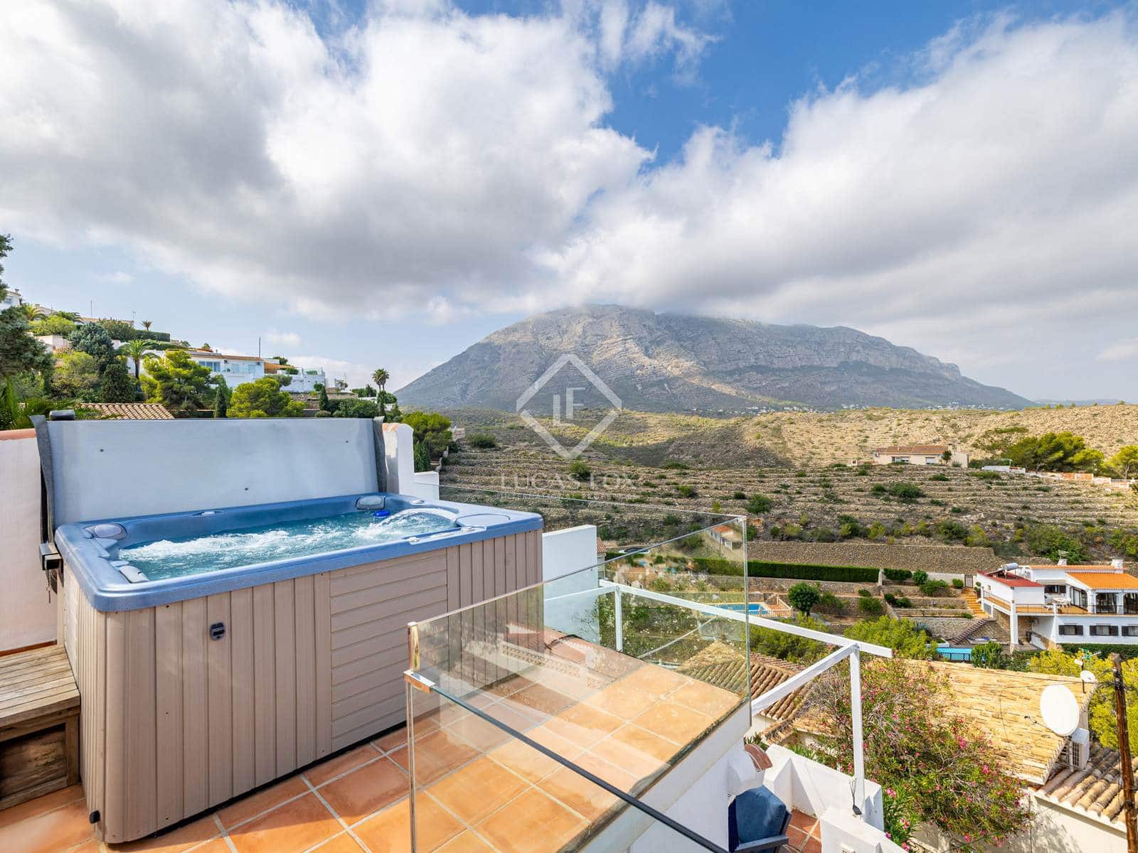 3 slaapkamer Villa te koop in Denia met zwembad garage - € 690.000 (Ref: 8484264)