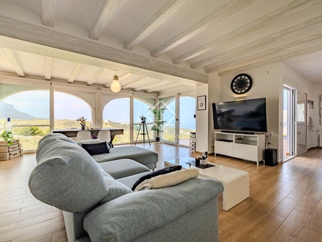 3 slaapkamer Villa te koop in Dénia met zwembad garage - € 690.000 (Ref: 8484264)