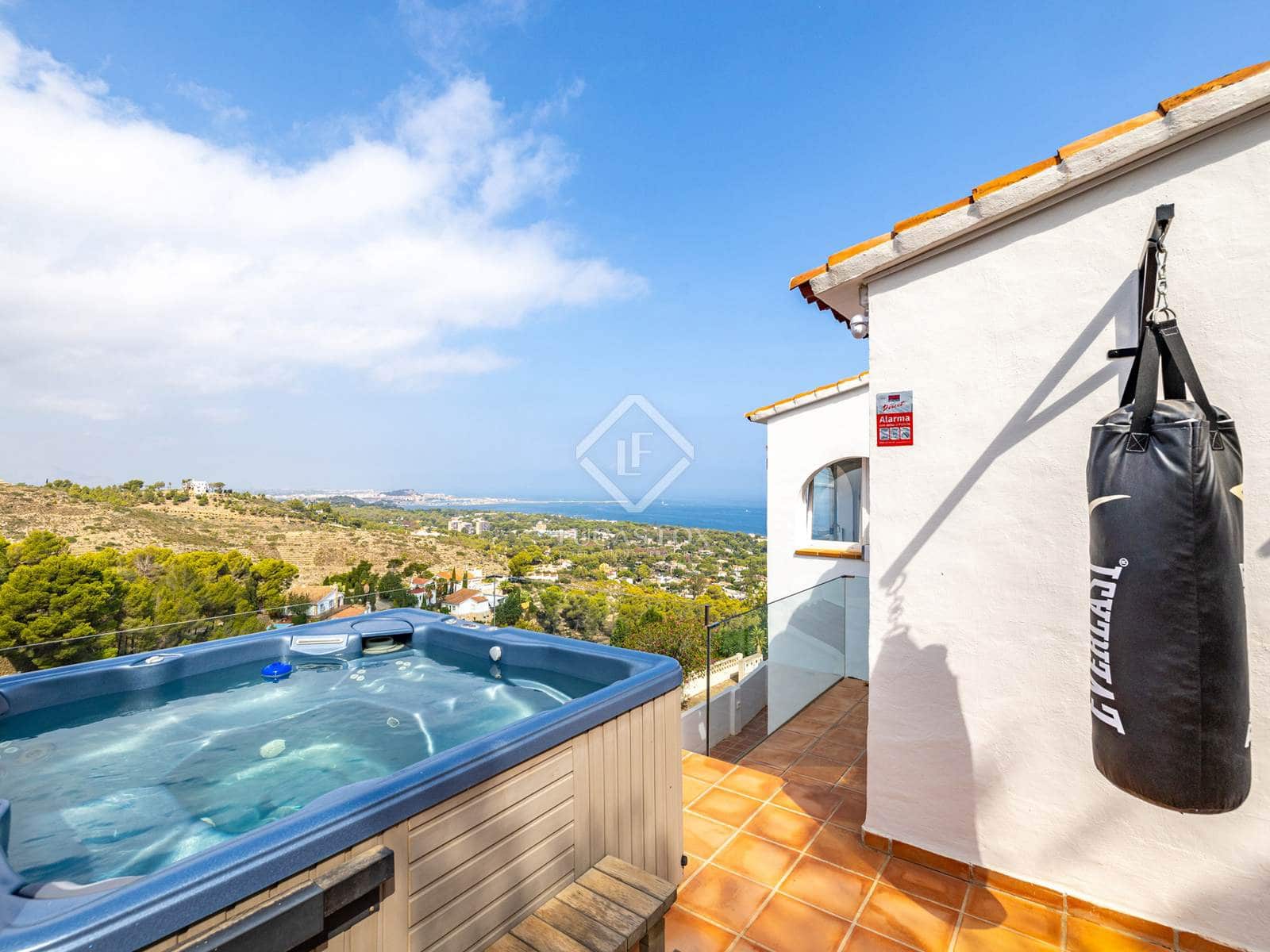 3 slaapkamer Villa te koop in Denia met zwembad garage - € 690.000 (Ref: 8484264)