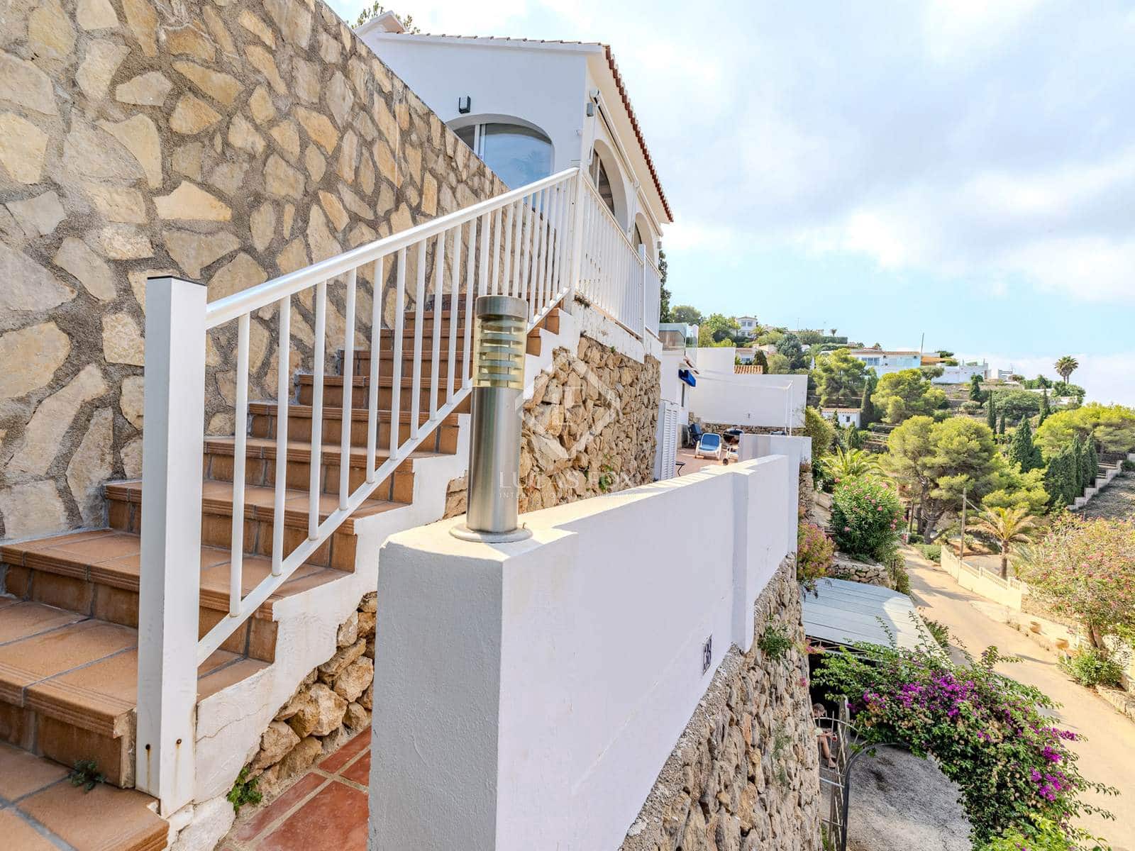 3 slaapkamer Villa te koop in Denia met zwembad garage - € 690.000 (Ref: 8484264)