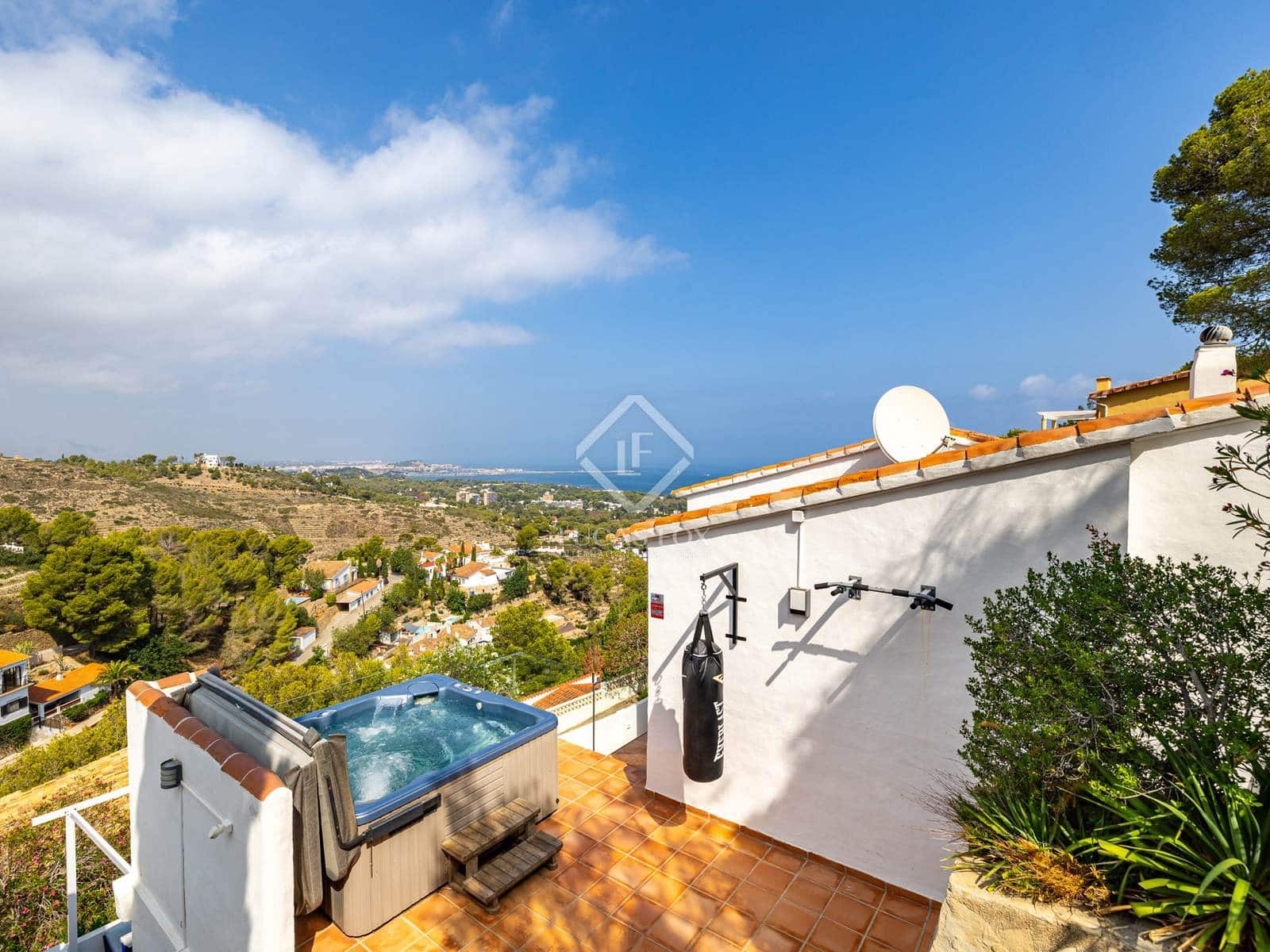 3 slaapkamer Villa te koop in Denia met zwembad garage - € 690.000 (Ref: 8484264)