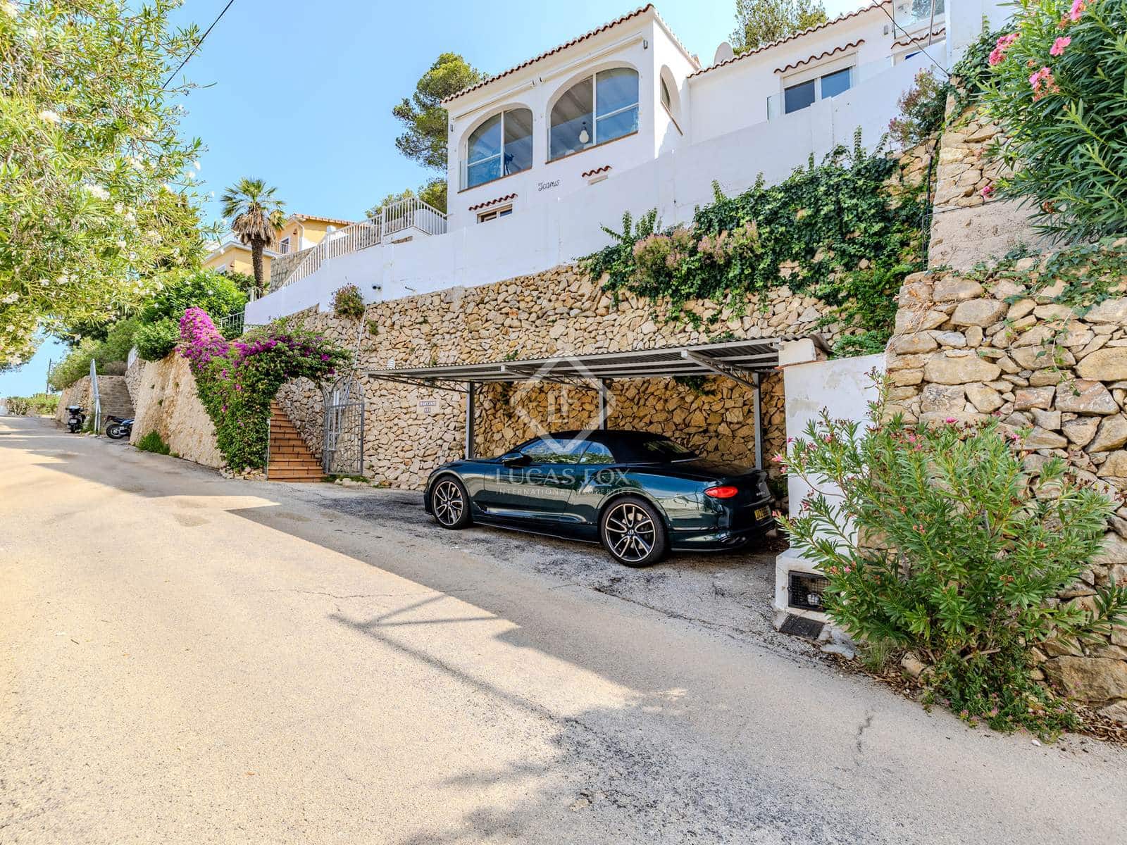 3 slaapkamer Villa te koop in Denia met zwembad garage - € 690.000 (Ref: 8484264)