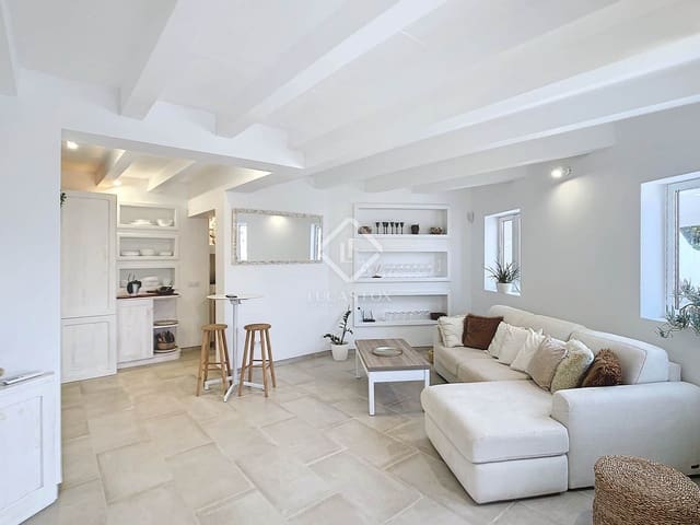 2 soveværelse Lejlighed til salg i Ciutadella de Menorca med garage - € 785.000 (Ref: 8484858)