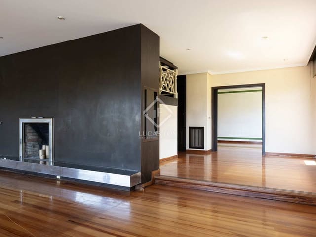 4 bedroom Villa for sale in Vigo with pool garage - € 2,250,000 (Ref: 8487048)