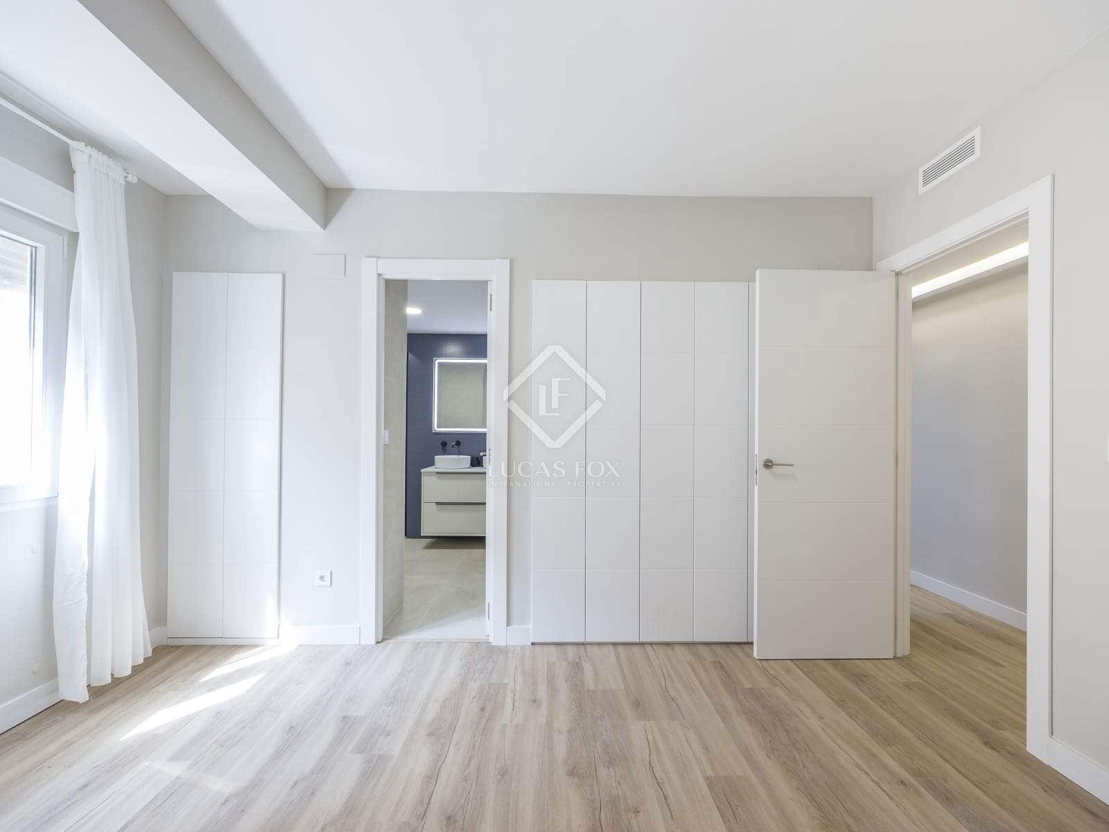 4 slaapkamer Appartement te huur in Valencia stad - € 2.000 (Ref: 8493057)