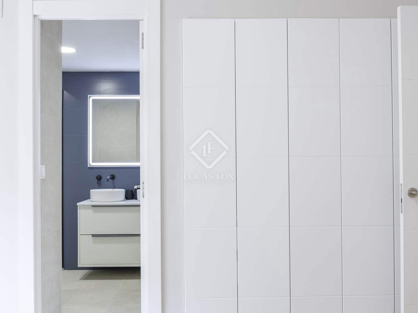 4 slaapkamer Appartement te huur in Valencia stad - € 2.000 (Ref: 8493057)