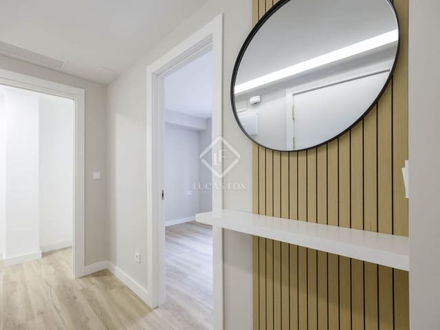 4 slaapkamer Appartement te huur in Valencia stad - € 2.000 (Ref: 8493057)