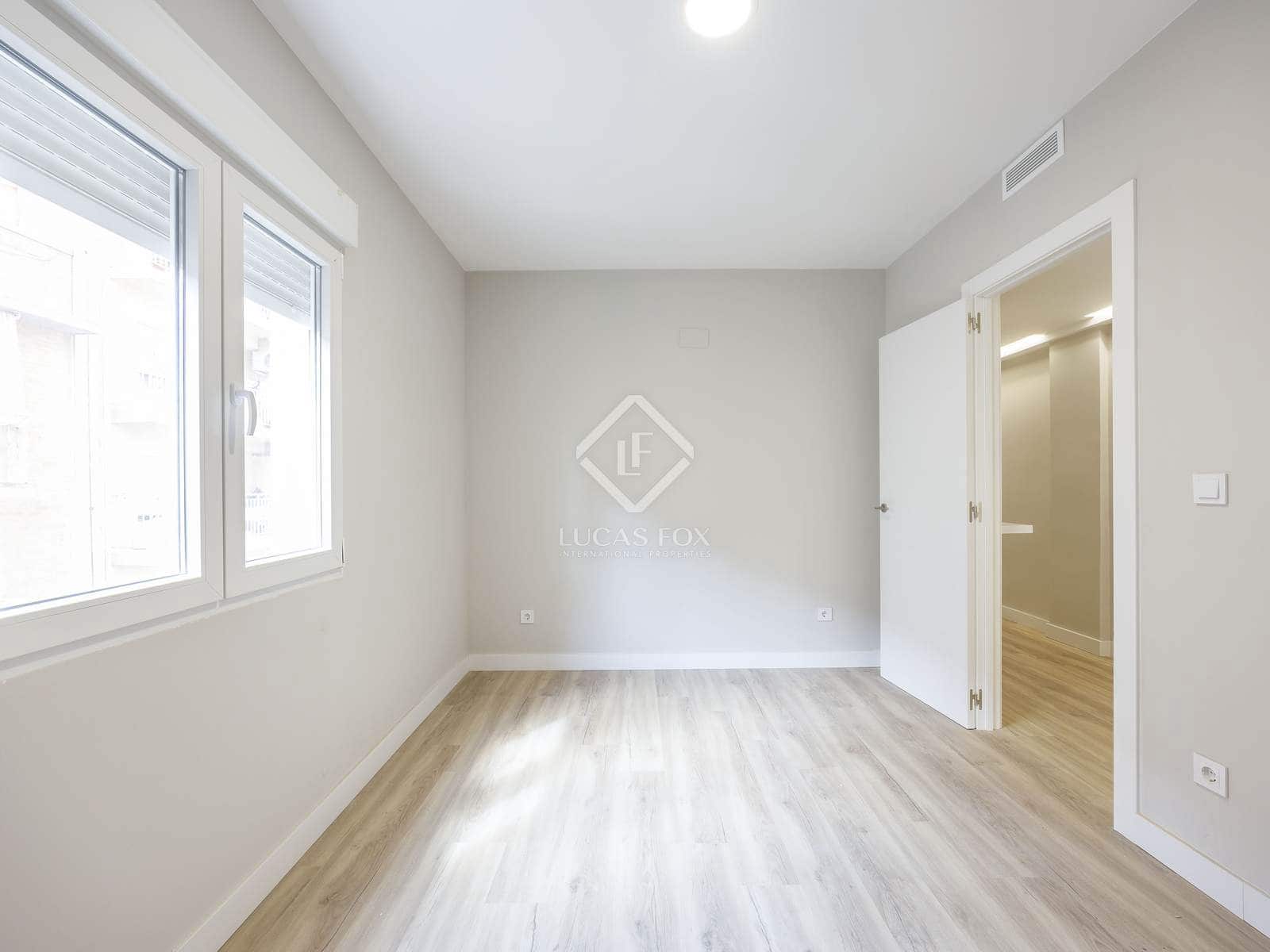 4 slaapkamer Appartement te huur in Valencia stad - € 2.000 (Ref: 8493057)