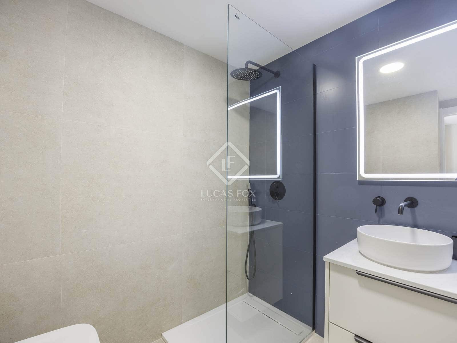 4 slaapkamer Appartement te huur in Valencia stad - € 2.000 (Ref: 8493057)