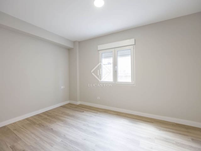 4 slaapkamer Appartement te huur in Valencia stad - € 2.000 (Ref: 8493057)