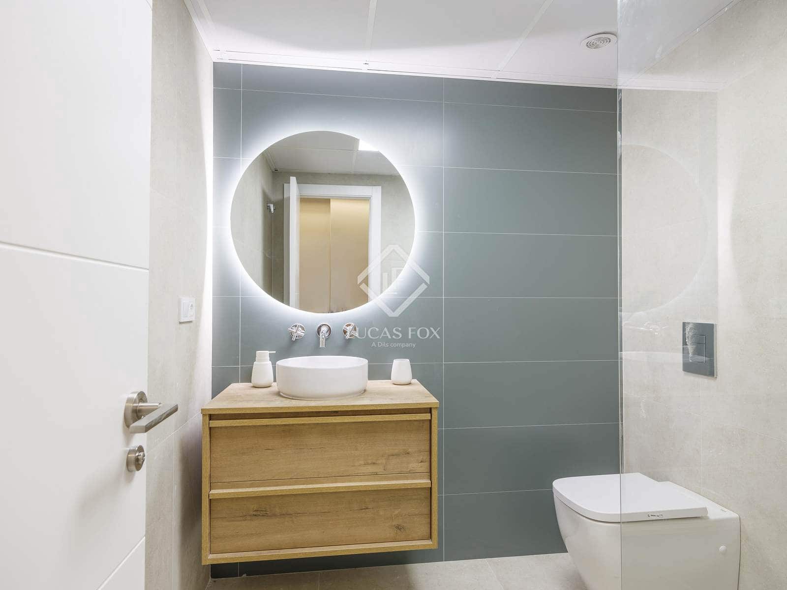 4 slaapkamer Appartement te huur in Valencia stad - € 2.000 (Ref: 8493057)