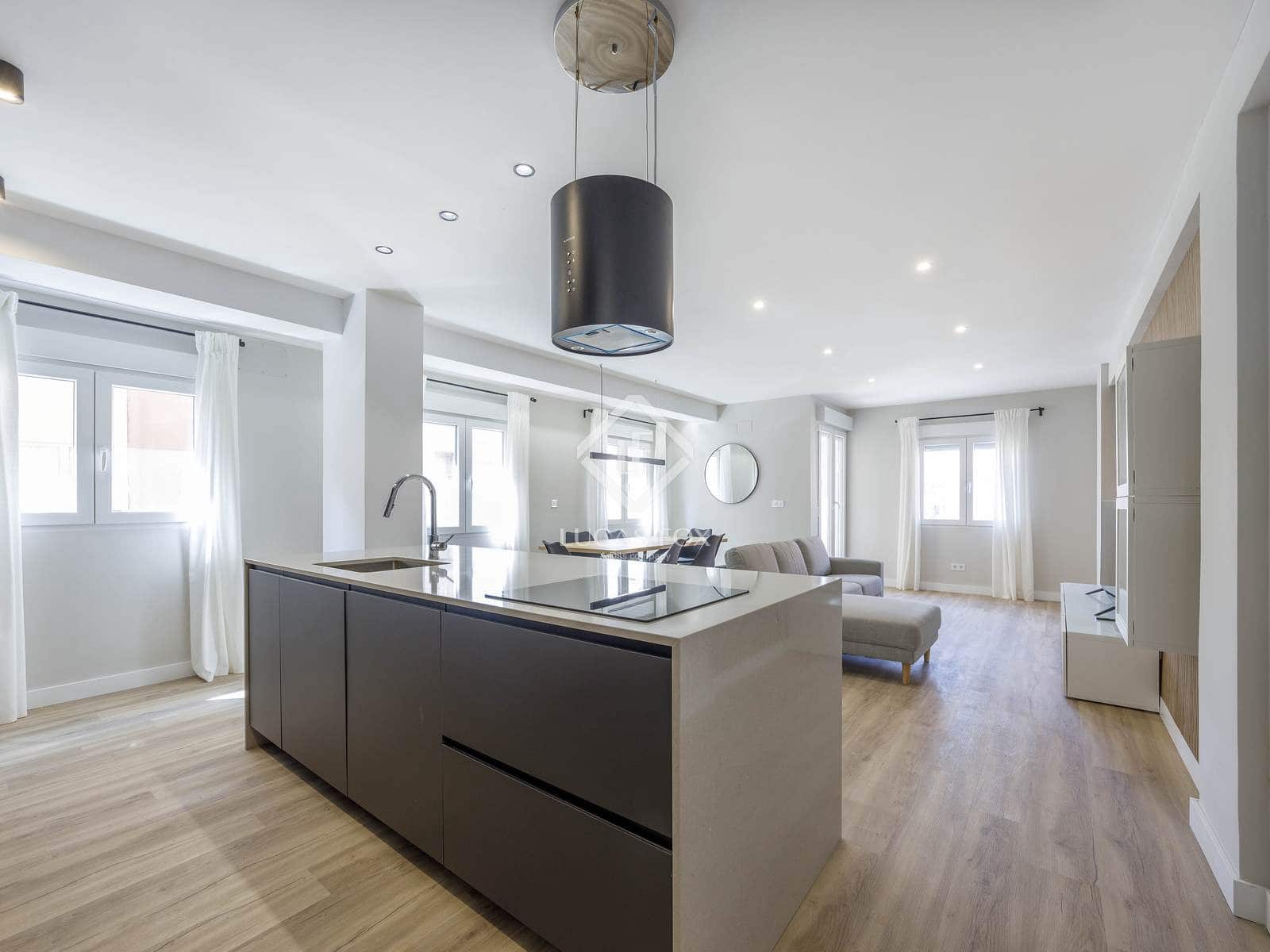 4 slaapkamer Appartement te huur in Valencia stad - € 2.000 (Ref: 8493057)