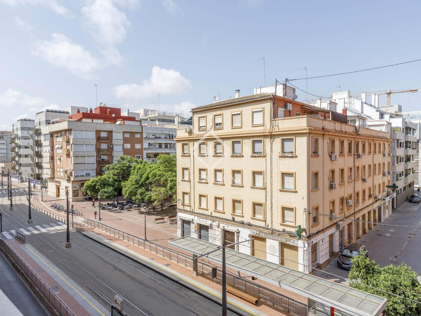 4 slaapkamer Appartement te huur in Valencia stad - € 2.000 (Ref: 8493057)