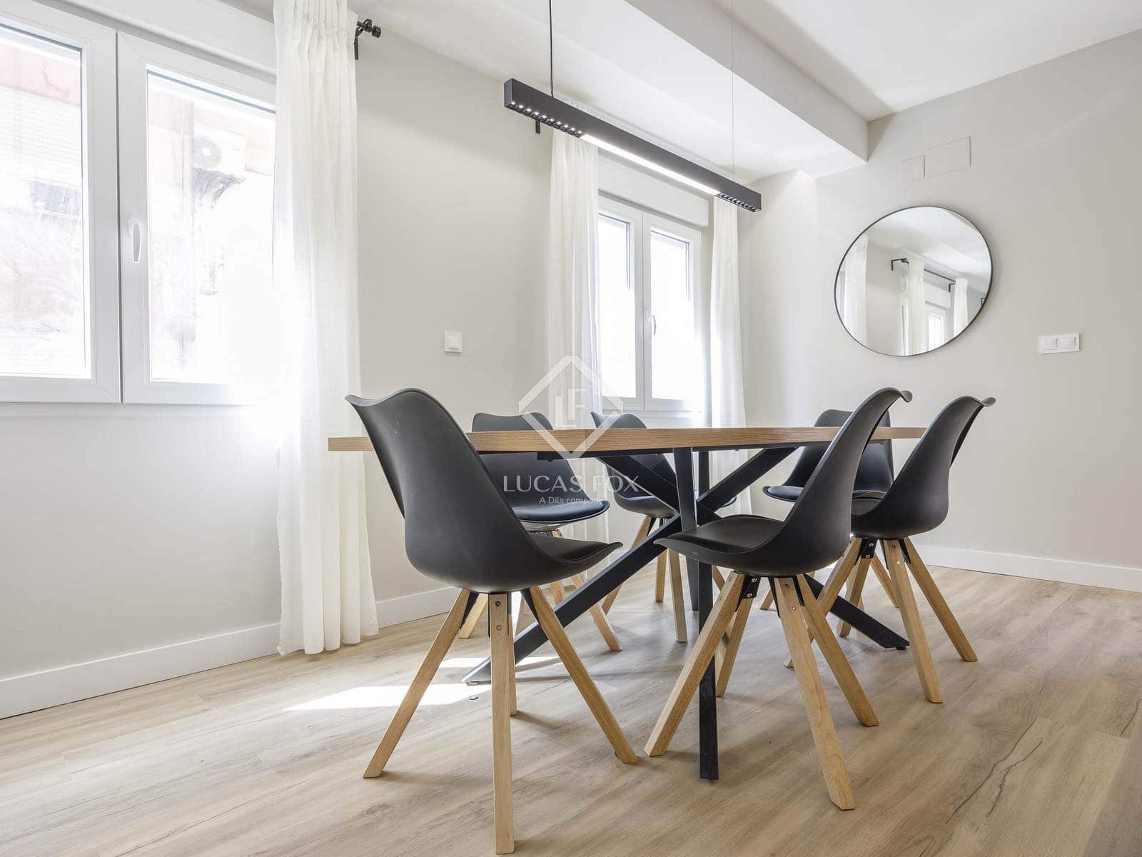 4 slaapkamer Appartement te huur in Valencia stad - € 2.000 (Ref: 8493057)