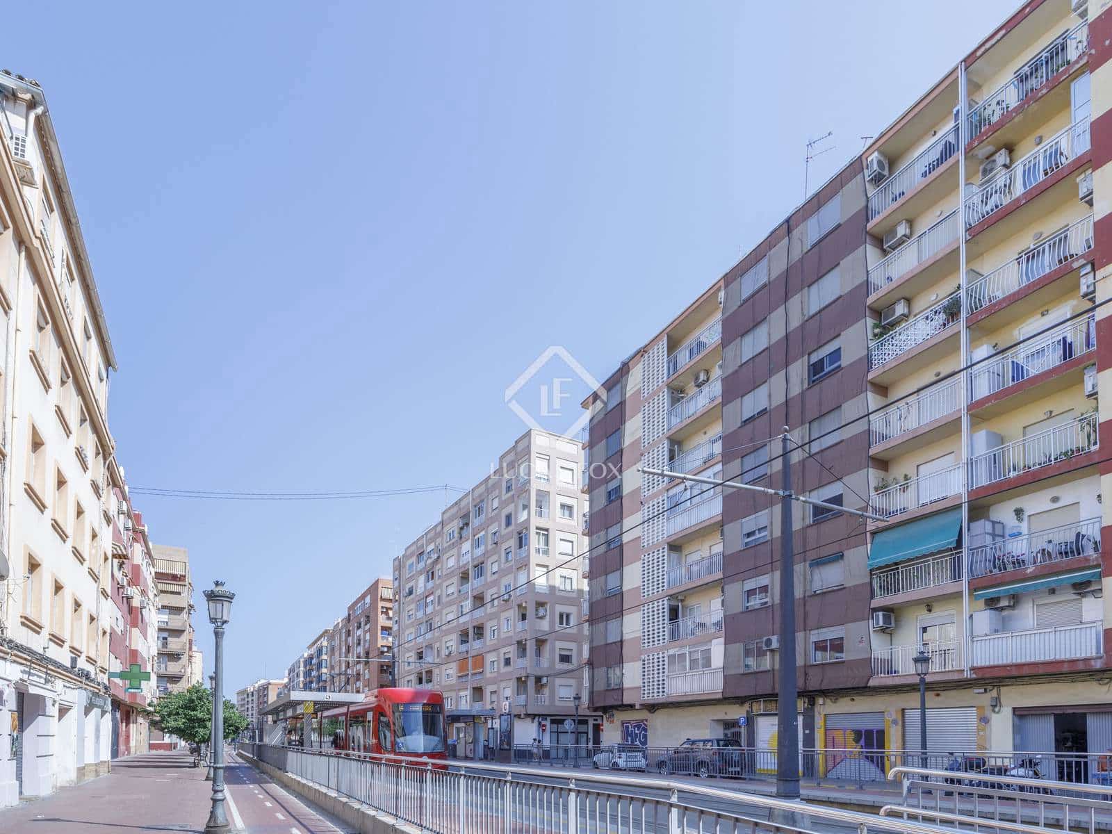 4 slaapkamer Appartement te huur in Valencia stad - € 2.000 (Ref: 8493057)