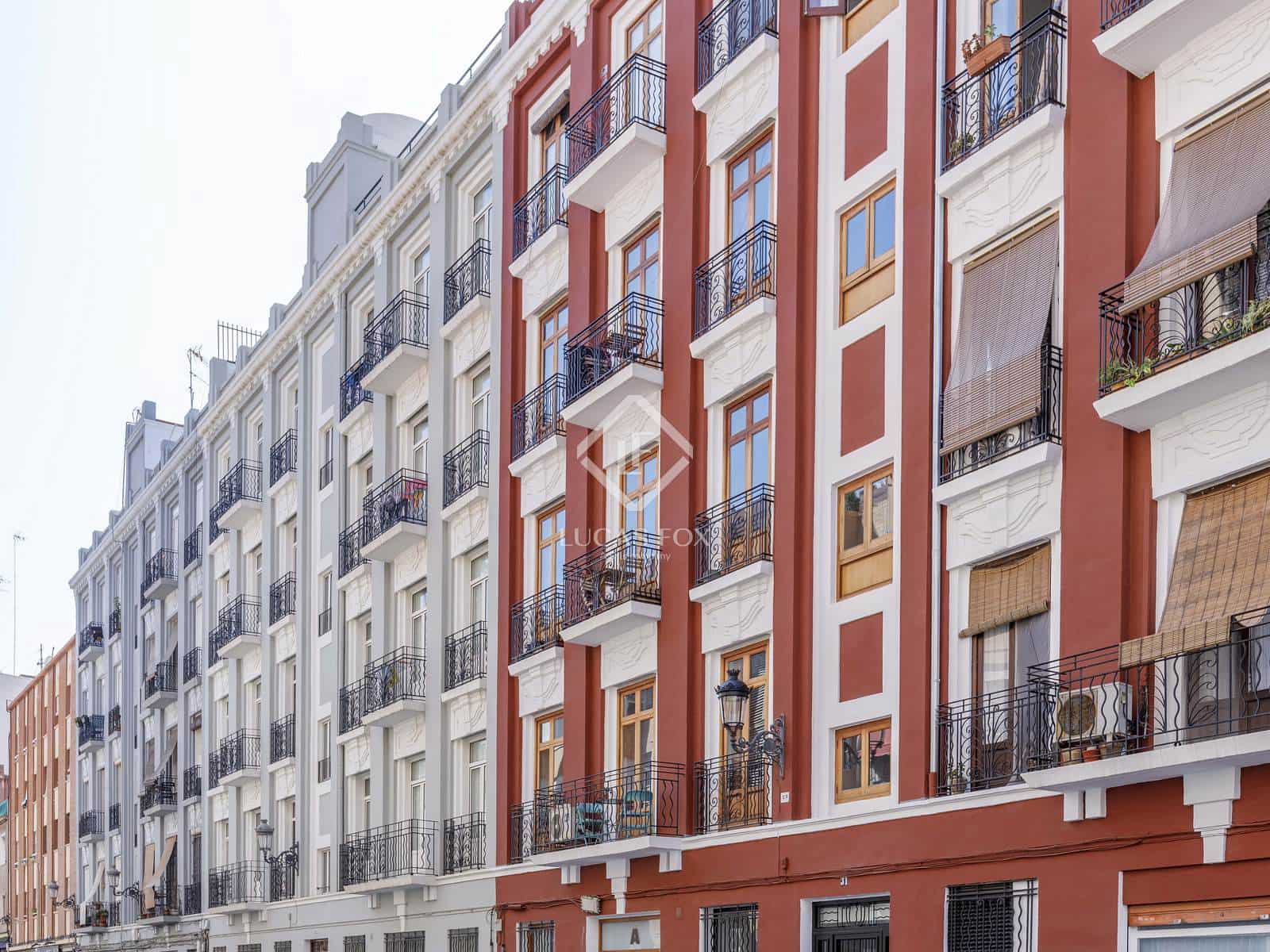 4 slaapkamer Appartement te huur in Valencia stad - € 2.000 (Ref: 8493057)