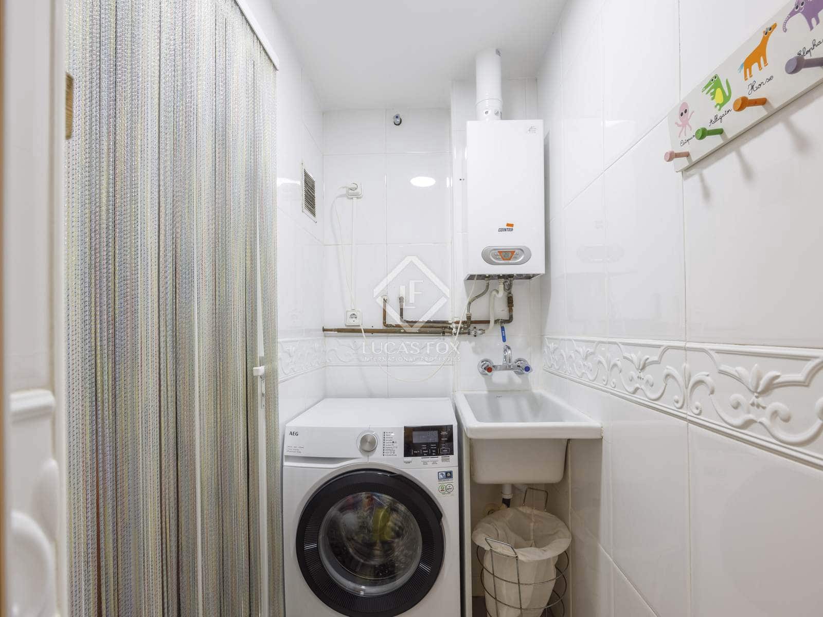 3 soverom Leilighet til leie i Valencia by - € 2 990 (Ref: 8494340)