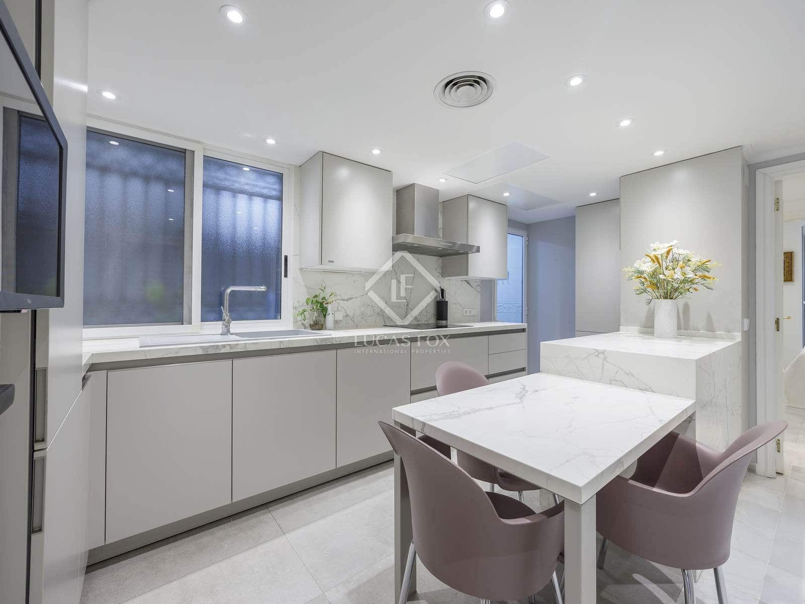 3 soverom Leilighet til leie i Valencia by - € 2 990 (Ref: 8494340)