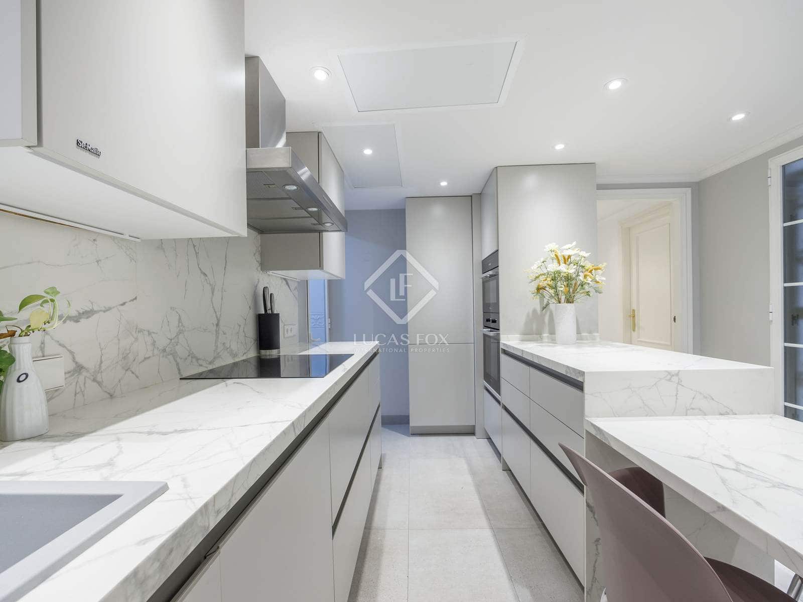 3 soverom Leilighet til leie i Valencia by - € 2 990 (Ref: 8494340)