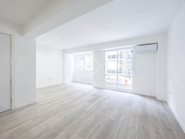 4 Zimmer Apartment zu vermieten in València Stadt - 1.500 € (Ref: 8494342)