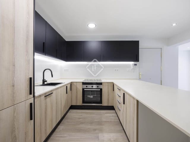 4 Zimmer Apartment zu vermieten in València Stadt - 1.500 € (Ref: 8494342)