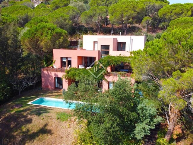 Chalet de 5 habitaciones en Santa Cristina d'Aro en venta con piscina garaje - 1.695.000 € (Ref: 8494344)